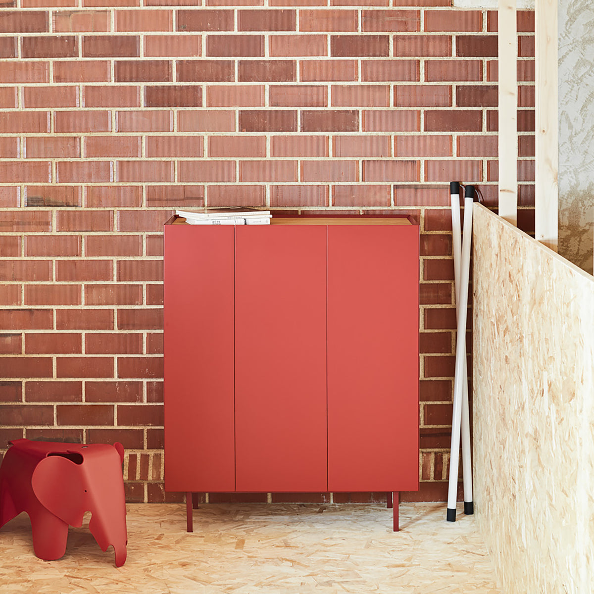 Arista Cabinet