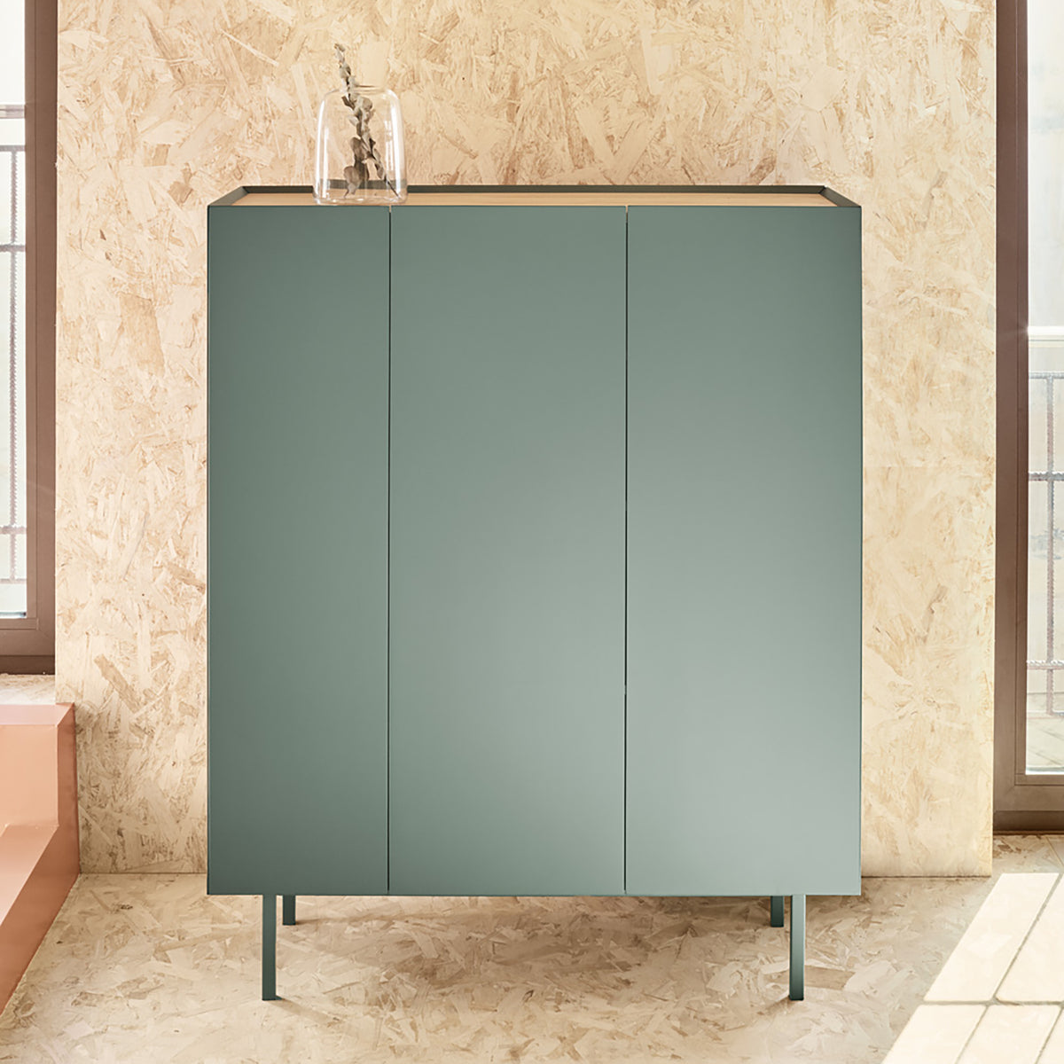Arista Cabinet