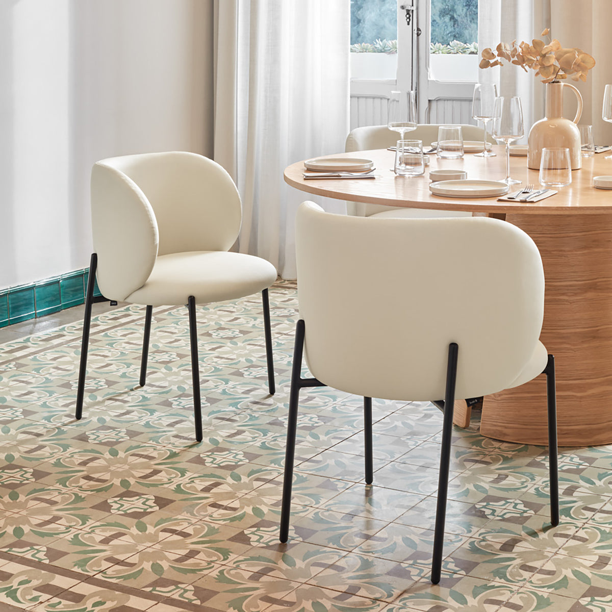 Mogi Chair