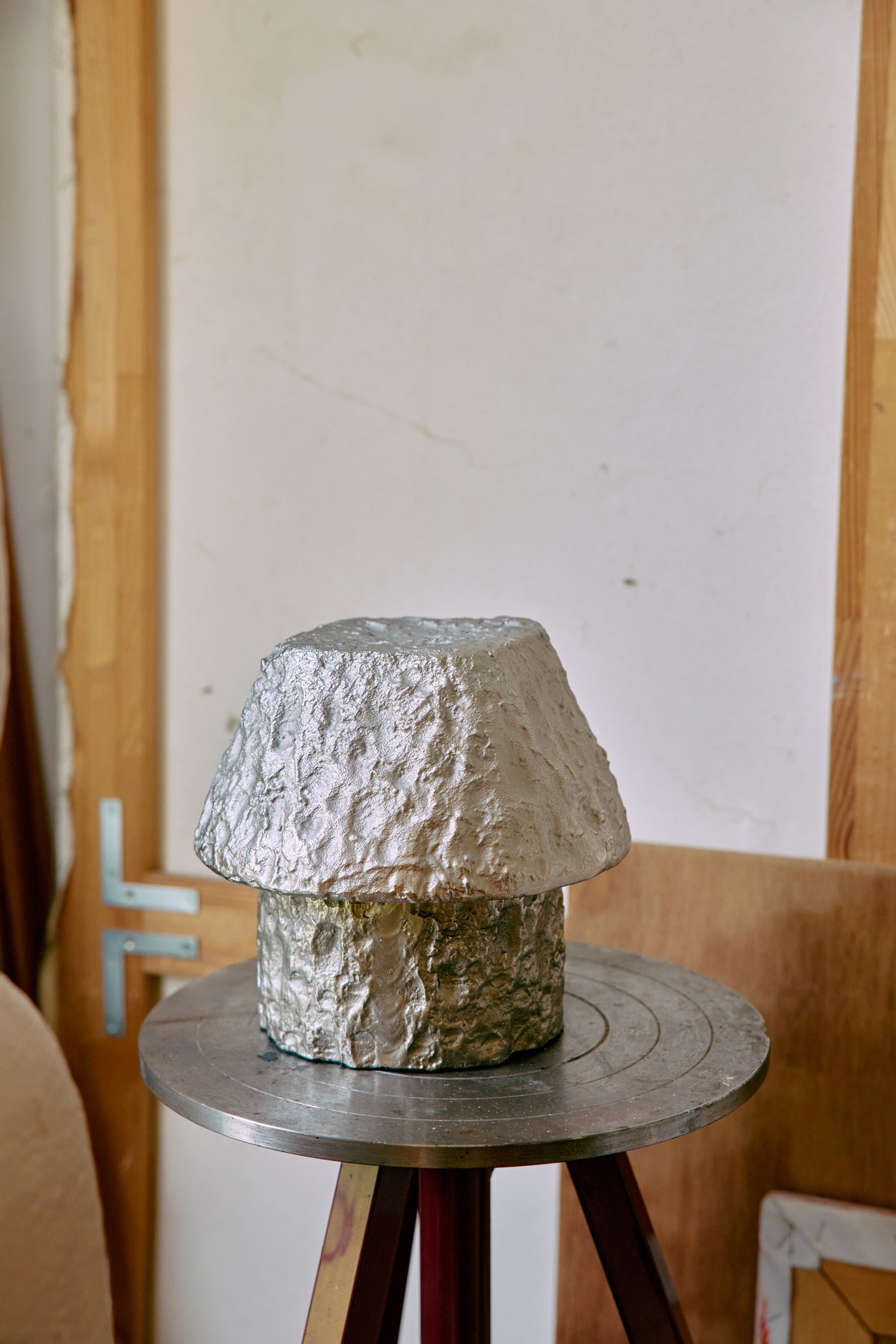 Artefact aluminum table lamp - ambient