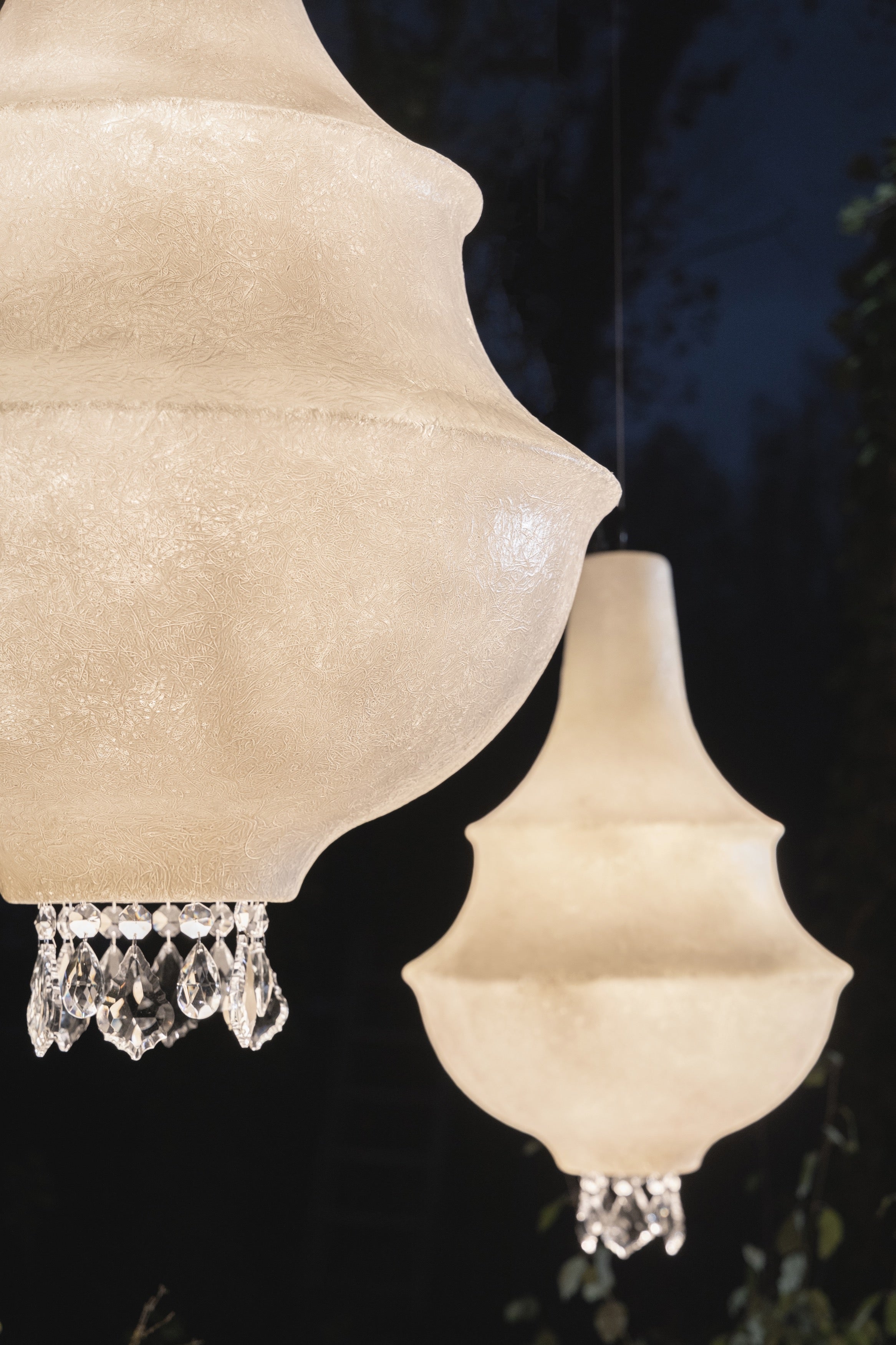 Lady D pendant out - det