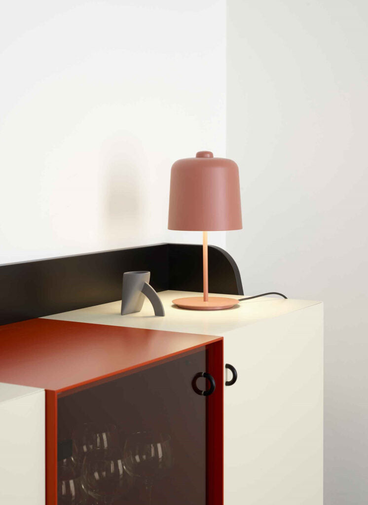 Zile red - front
