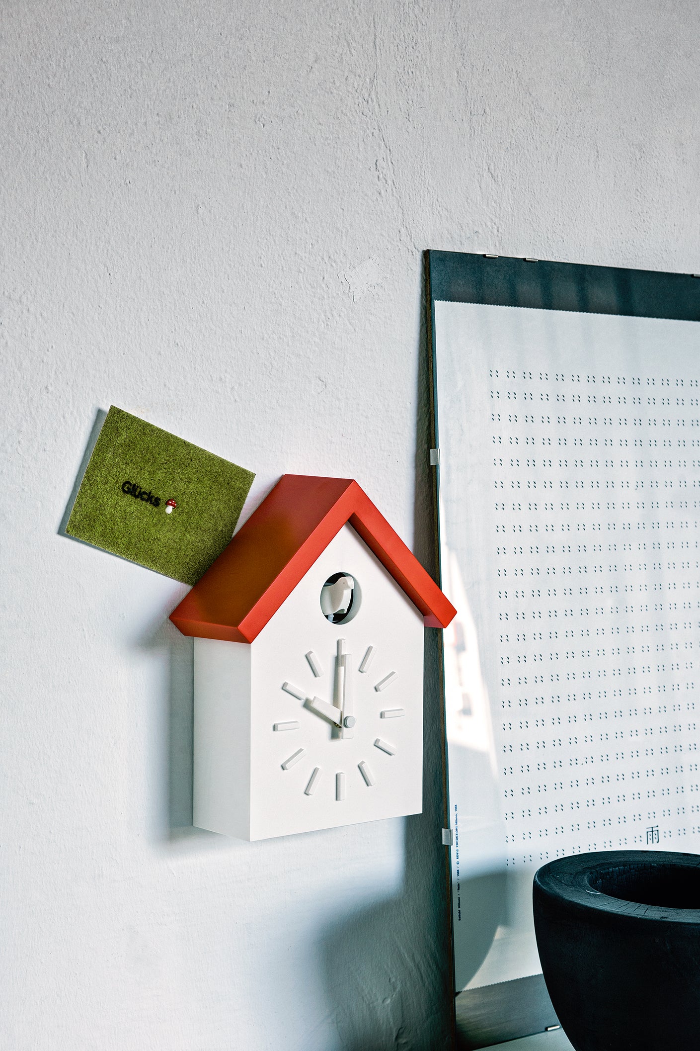 Cu-clock red - lifestyle