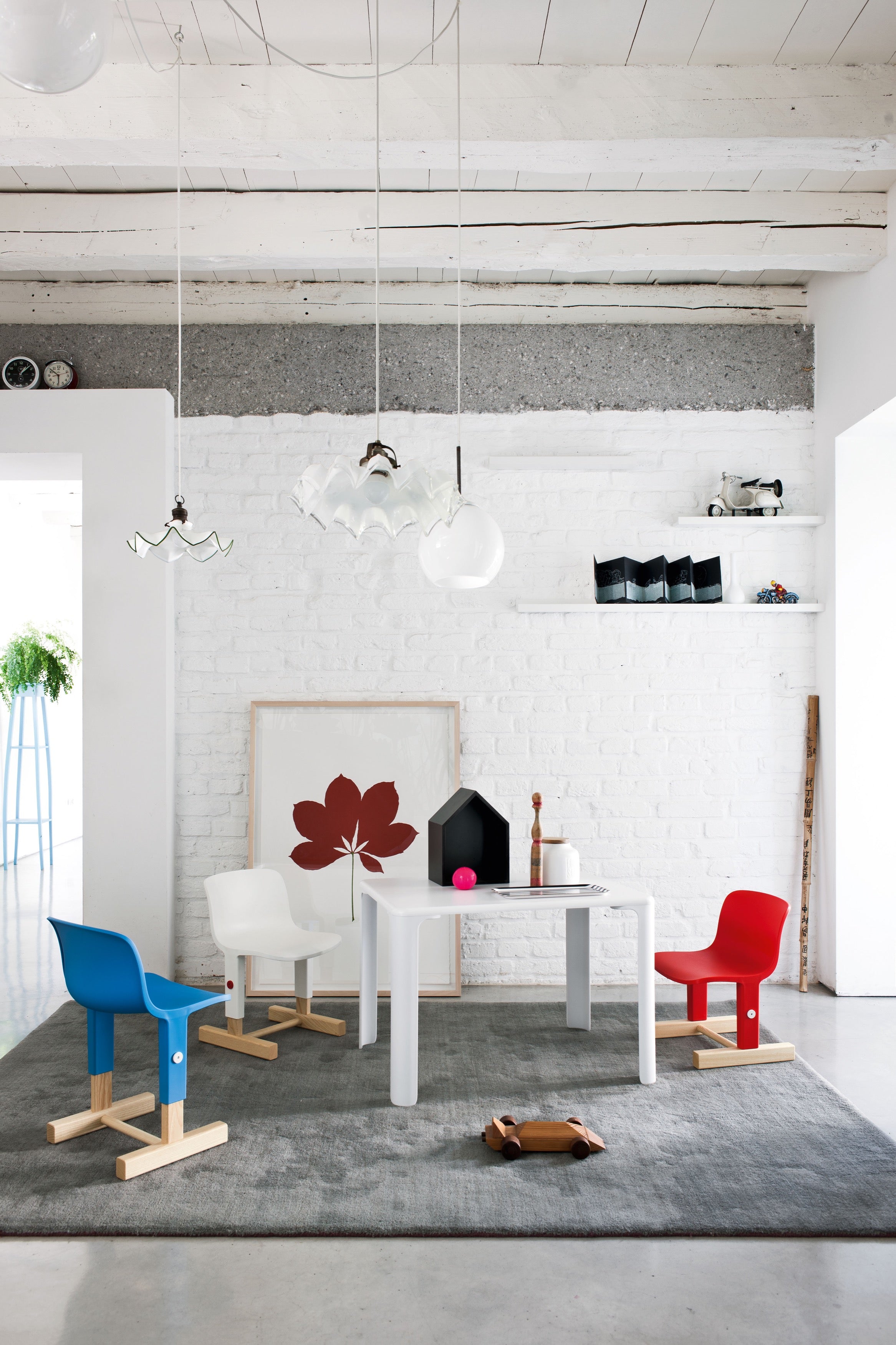 Linus table white - lifestyle