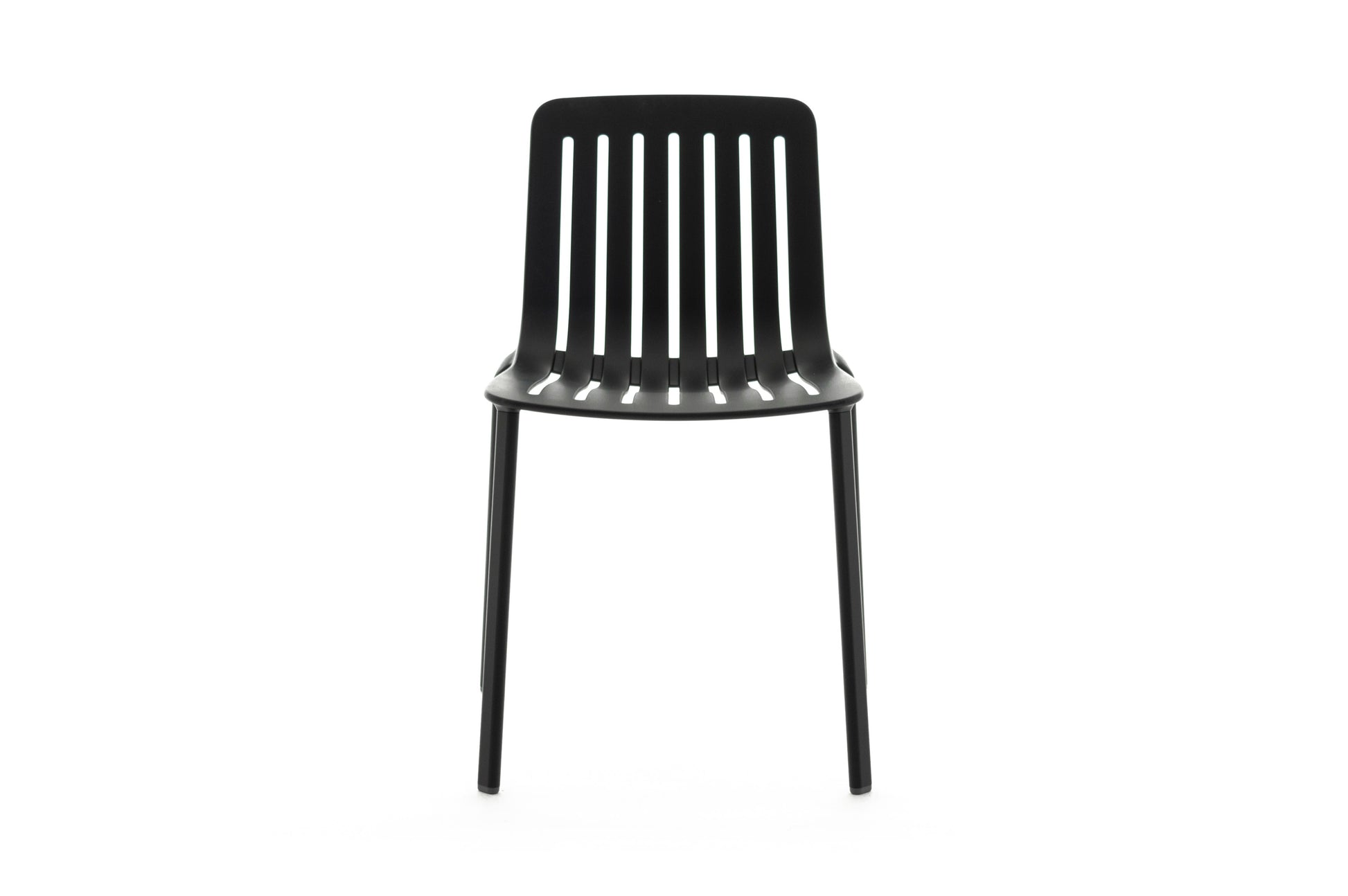 Plato chair black - front