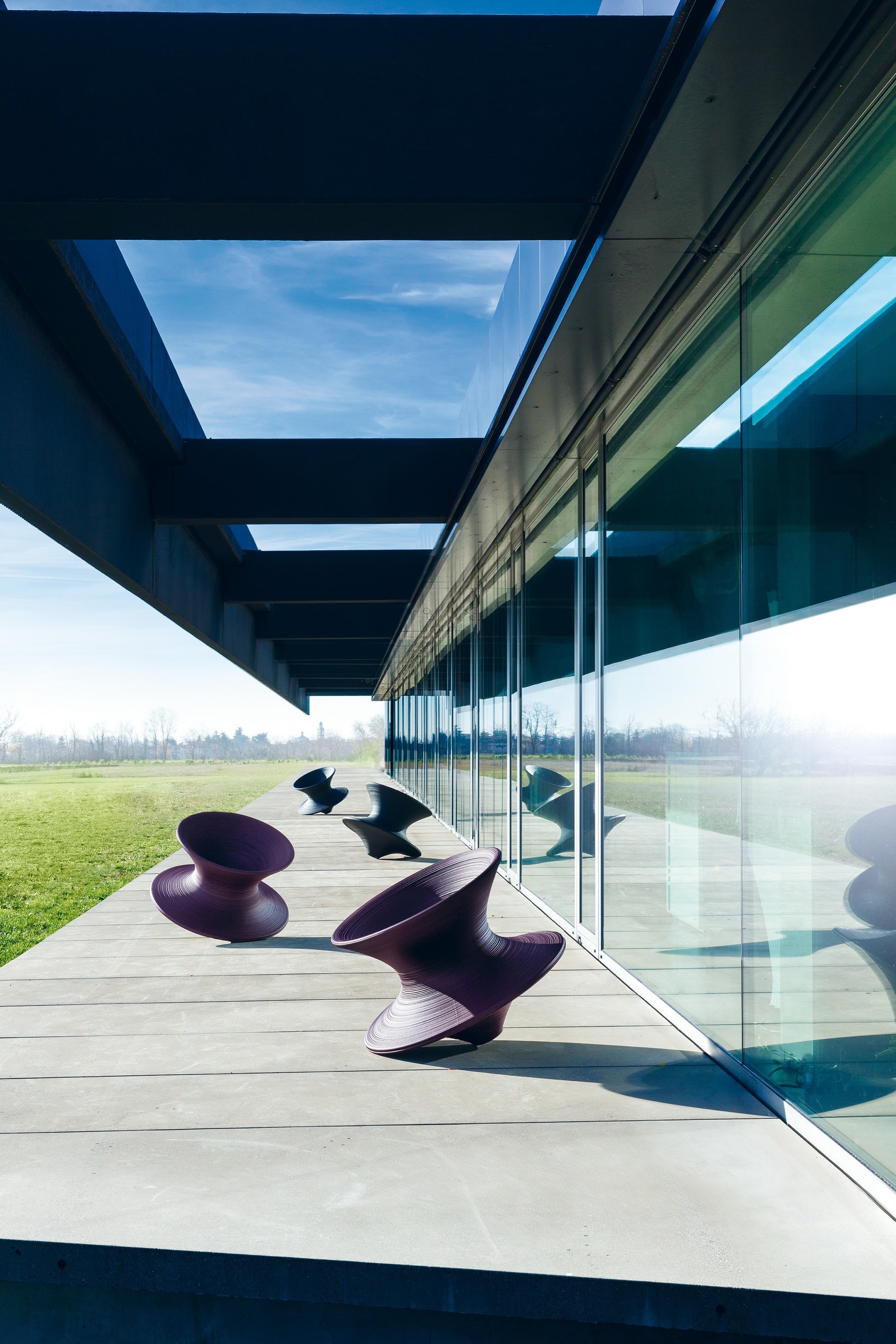 Spun armchair purple - lifestyle