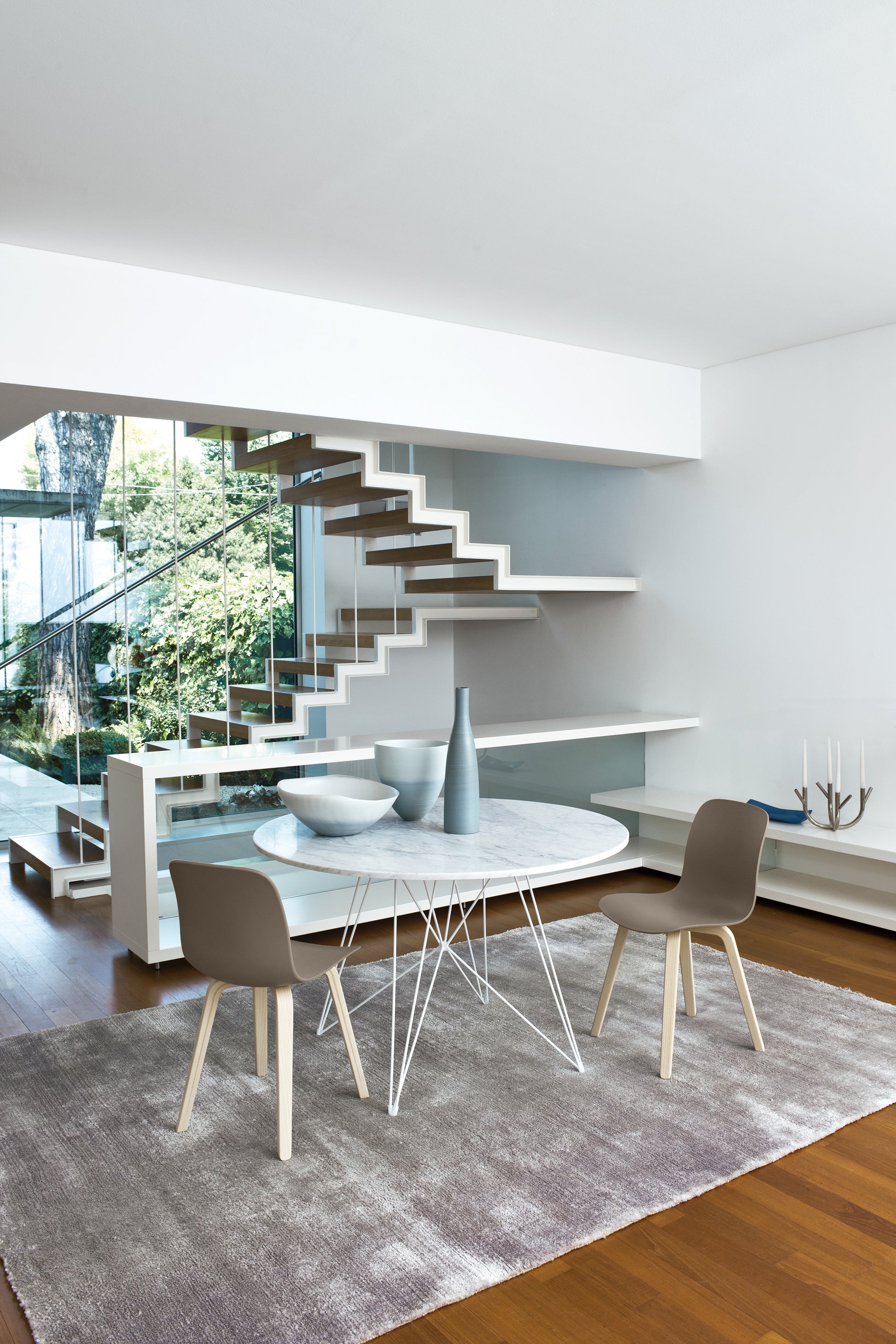 Substance chair beige - lifestyle