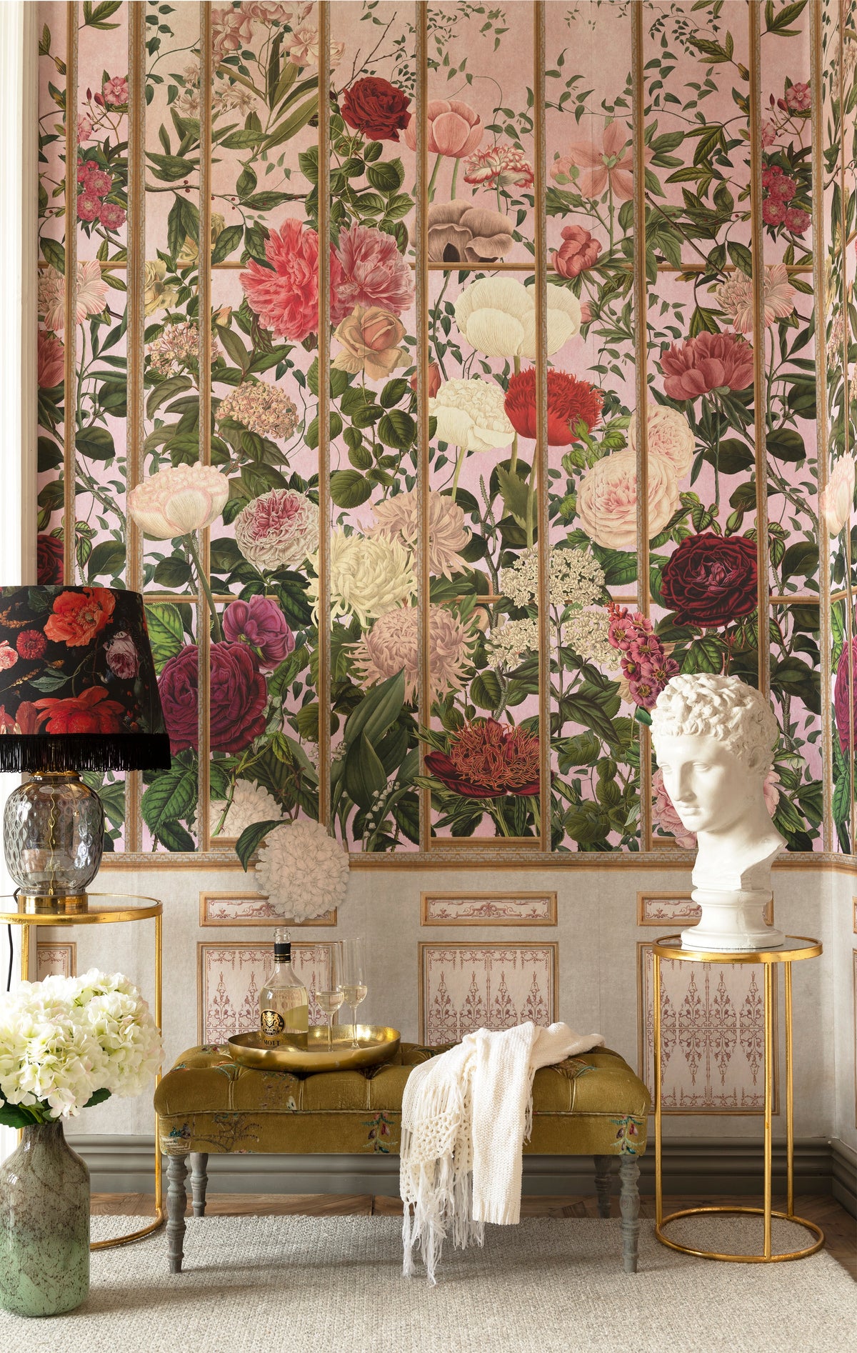 The imperial flora tapet - life